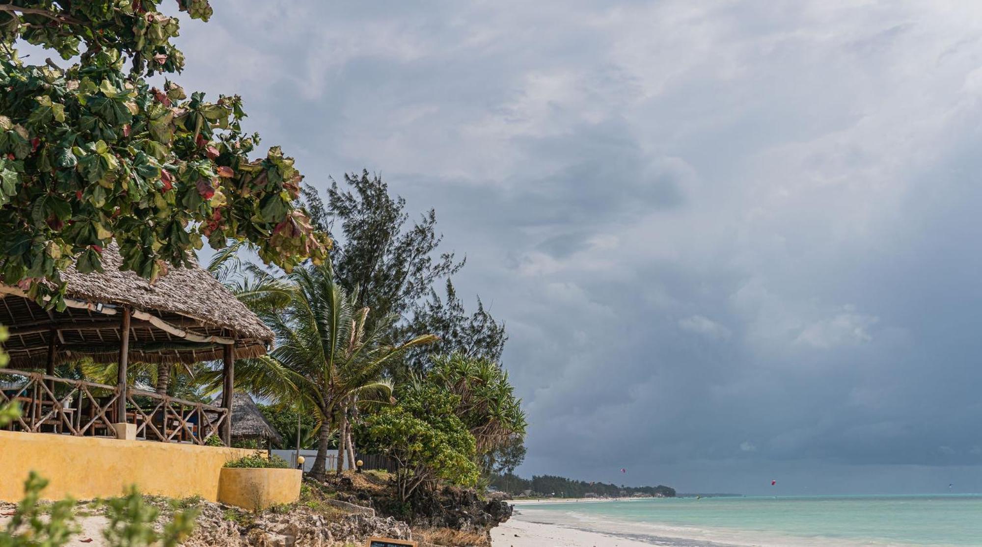 Jaribu Beach Hotel Paje Bagian luar foto